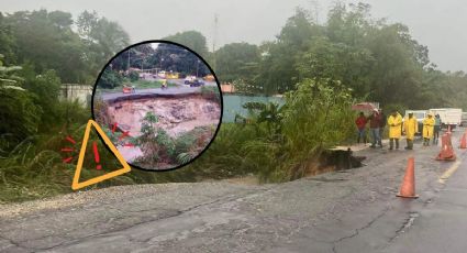 Lluvia provoca enorme socavón en carretera Cosoleacaque - Jáltipan