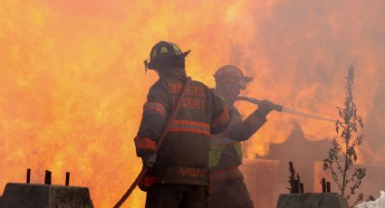 Incendio consume casa en Camerino Z. Mendoza