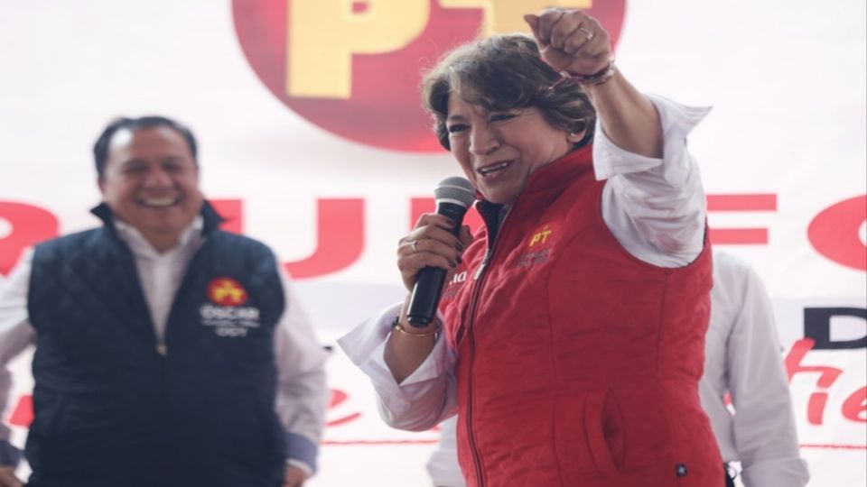 En la Plaza Cívica “Benito Juárez”, Delfina Gómez convocó a militantes y simpatizantes al cierre de su precampaña.