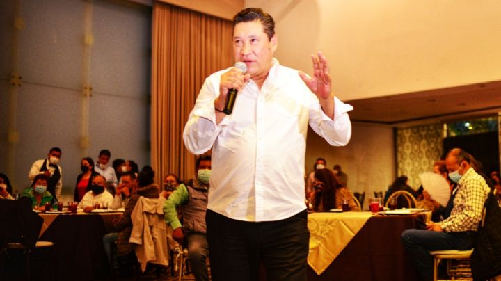 Víctor Licona insiste en eternizarse en sindicato de gobierno, ahora ante organismo internacional