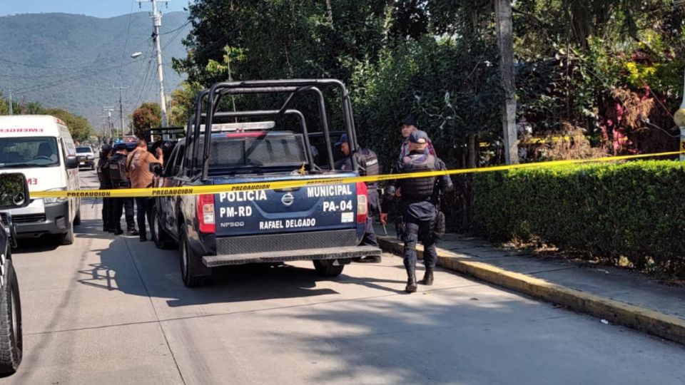 Hombres armados entraron a una pulquería de Rafael DElgado y dispararon contra dos personas