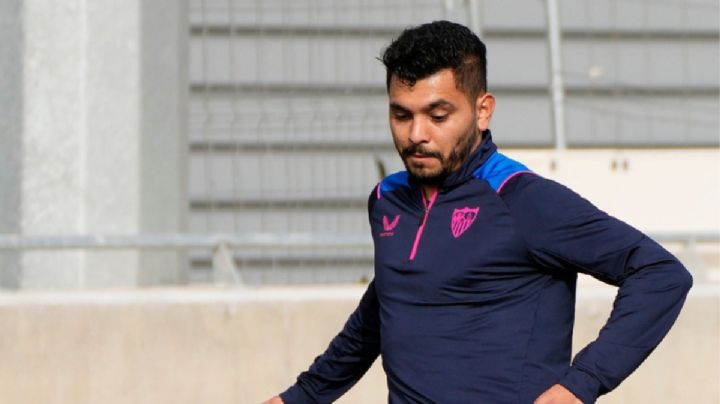 Así reapareció Jesús "Tecatito" Corona tras la fractura que lo dejó sin Mundial