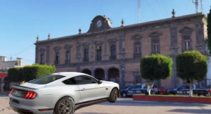 Ya no respetan: auto hace “trompos” frente a ayuntamiento de Ixmiquilpan | VIDEO