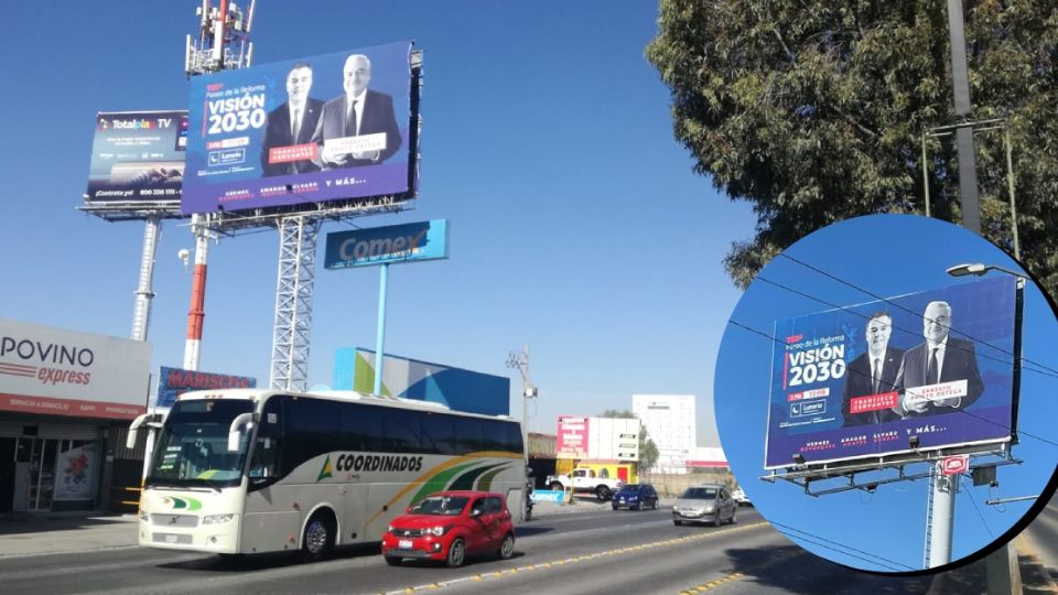 Espectacular ubicado en el bulevar Adolfo López Mateos donde aparece la imagen de Ernesto Prieto.