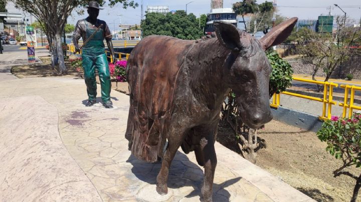 Vuelve escultura La Tenería a Malecón del Río