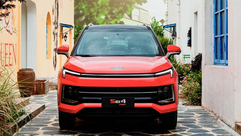 México aplicará aranceles a autos chinos, plásticos y electrónicos: Marcelo Ebrard