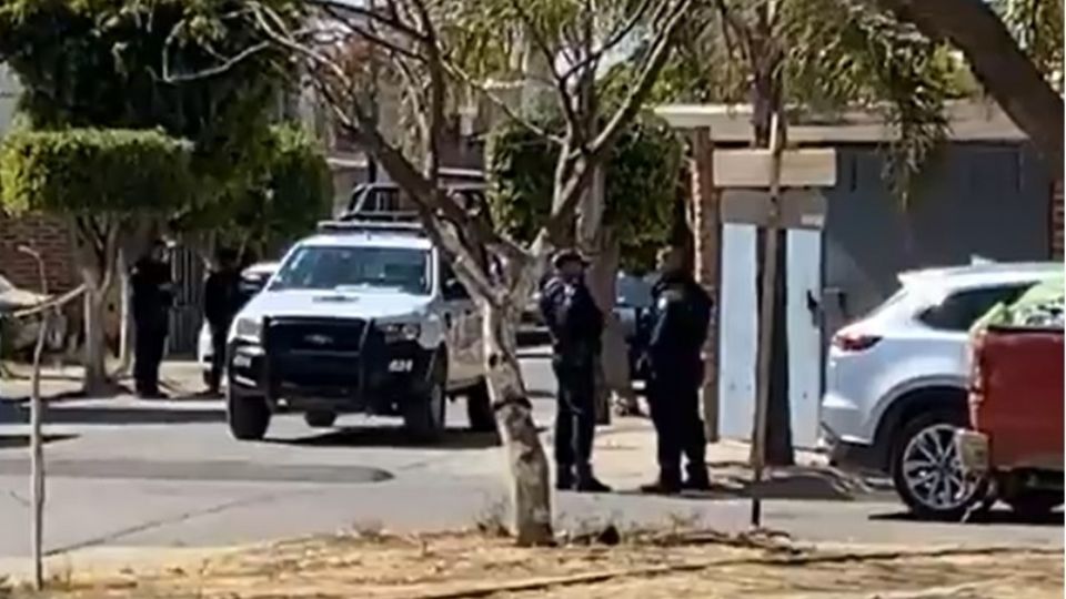 Entre las calles Monje del Carmen y De los Creyentes ocurrió el ataque a balazos contra una mujer policía.