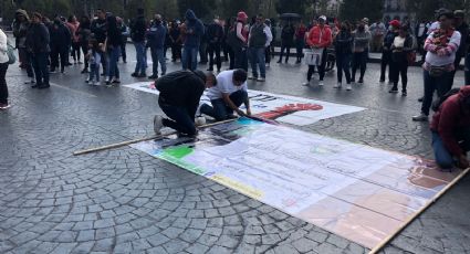Maestros del CNTE en Edomex se manifiestan frente al Palacio de Gobierno en Toluca