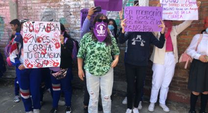 Alumnas de secundaria denuncian acoso sexual de maestros en escuela de Toluca