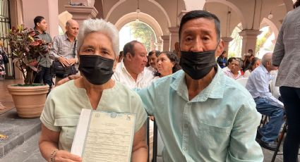 Tras 53 años juntos, Clara y Tomás se casan en bodas colectivas de Xalapa, Veracruz