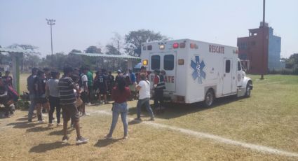 Por intenso calor en Huejutla, tres adolescentes sufren insolación en partido de futbol