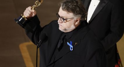 AMLO celebra a Guillermo del Toro por ganar premio Óscar