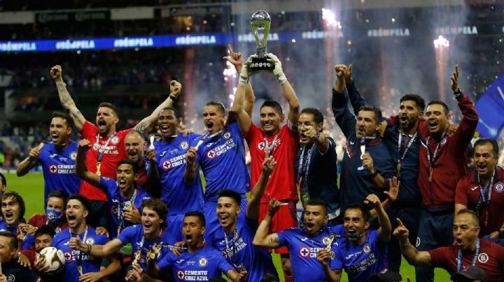 Ex jugador de Cruz Azul, clave en 'La Novena' podría salir de su club por bajo rendimiento