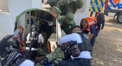 Choca patrulla militar contra camioneta, hay soldados y civiles lesionados en Xalapa, Veracruz