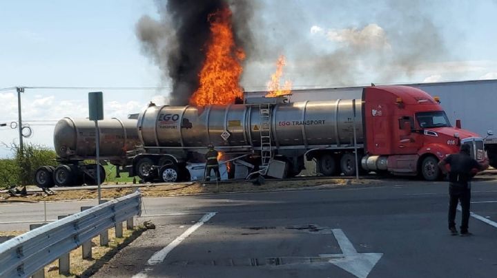 Lo que se temía: se incendia pipa accidentada en la Pénjamo-Abasolo