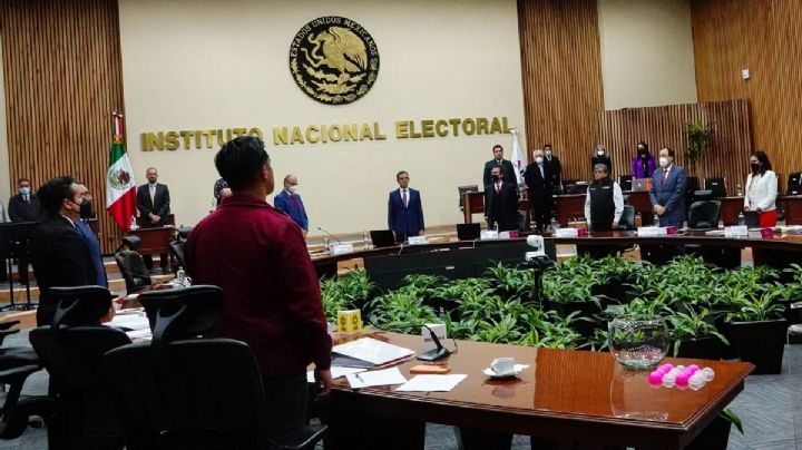 Aspirantes a consejeros del INE: bajan a morenista; pasan hermanos de cercanos a la 4T