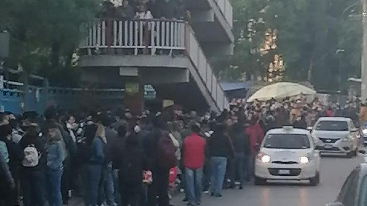 Bloqueo de maestros causa caos en Tultitlán, Ecatepec y Coacalco