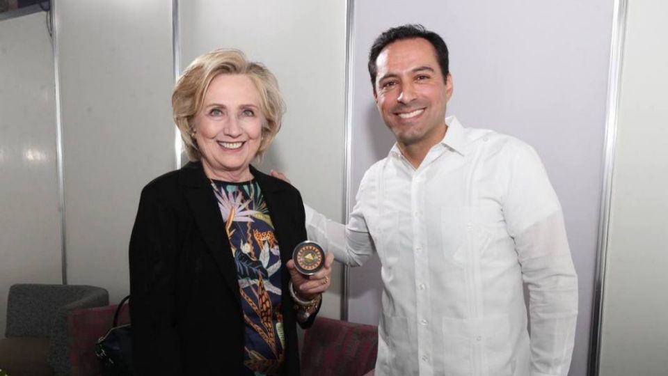 La excandidata presidencial de Estados Unidos, Hillary Clinton, reconoce el buen trabajo del gobernador de Yucatán, Mauricio Vila Dosal