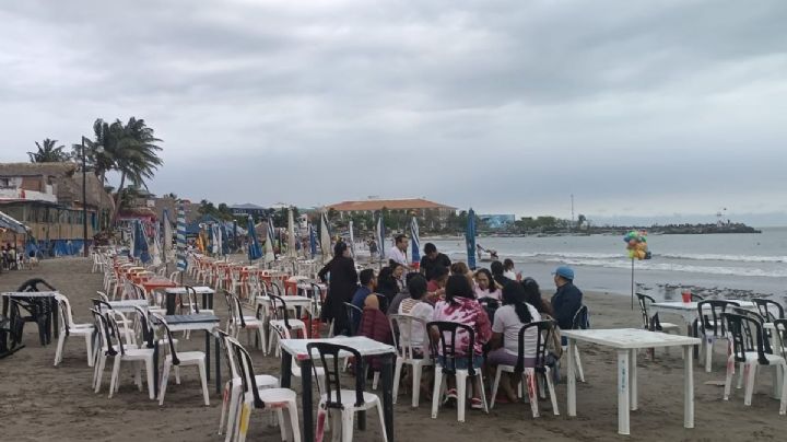 Fotos: Así lucen playas de Veracruz en fin de semana largo y con frente frío