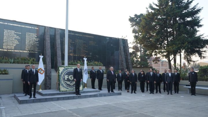 Inmortalizan los nombres de policías que perdieron la vida durante la matanza de Coatepec