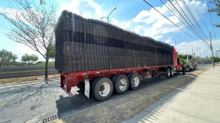 Recuperan en León tráiler robado con 43 toneladas de acero