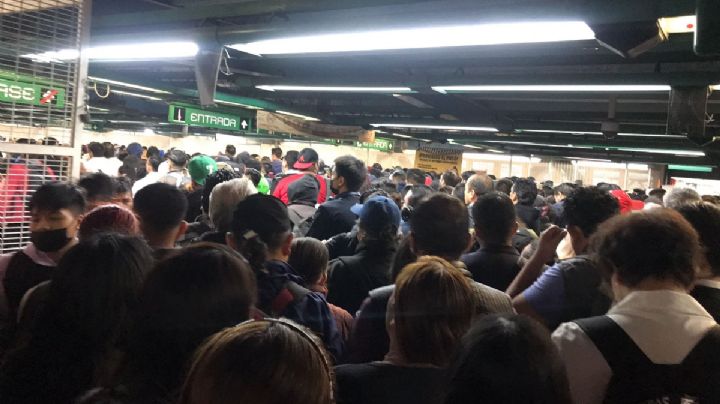 Metro CDMX: Caos en Línea 8 por grandes aglomeraciones