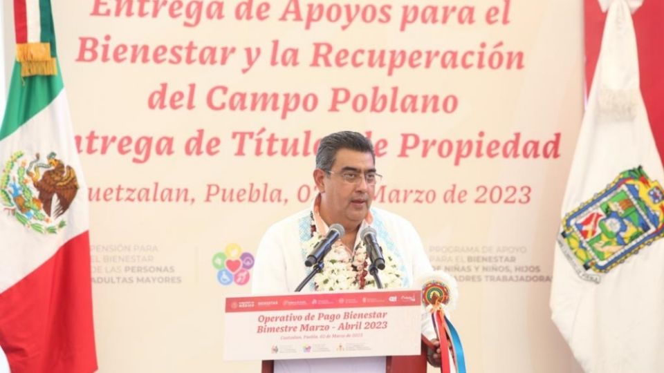 El gobernador Sergio Salomón Céspedes realizó una gira de trabajo por la Sierra Nororiental, en donde entregó programas para el bienestar y el campo poblano por más de 69 mdp