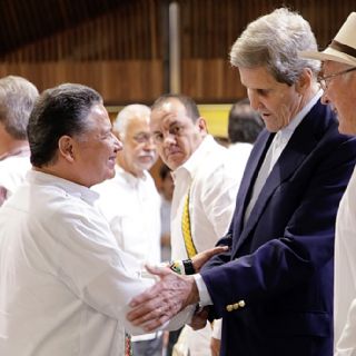 Menchaca participa en reunión con John Kerry, enviado de EU para el clima