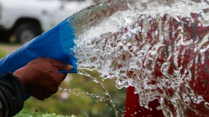 ¿“Comemos” más agua de la que bebemos? Te explicamos por qué