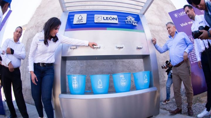 Entrega Sapal 10 tomas públicas para conmemorar día mundial del agua