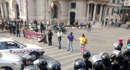 Protestan en Bellas Artes por caso de presunto abuso sexual contra Alin