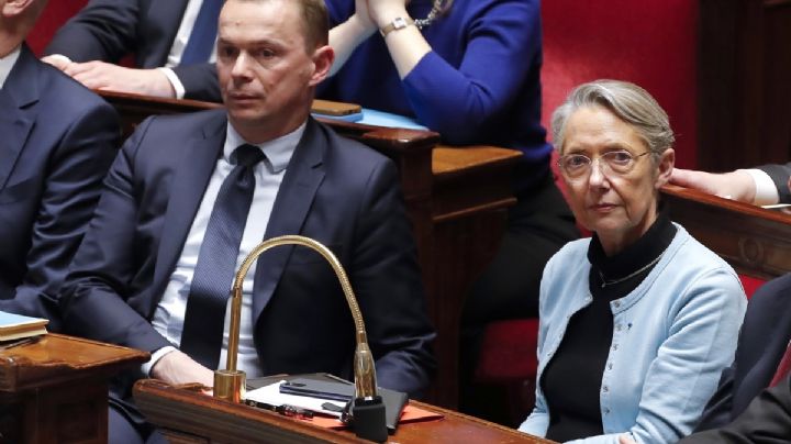 Gobierno francés "abierto" al diálogo entre otros partidos y sindicatos