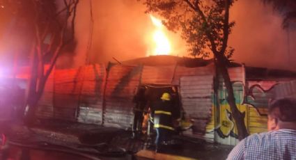 VIDEO: Fuerte incendio consume predio en Buenavista; desalojan a 70 personas