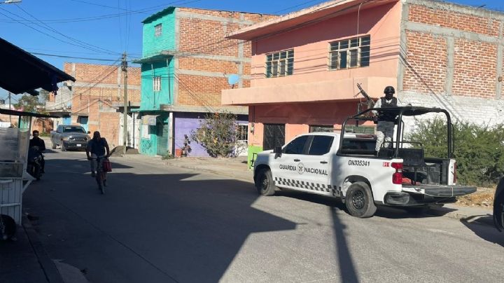 Tumban puerta a patadas y matan a dos en Tarimoro
