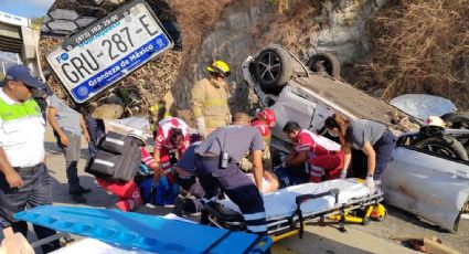 Guanajuatenses accidentados en Ixtapa; buscan a familiares