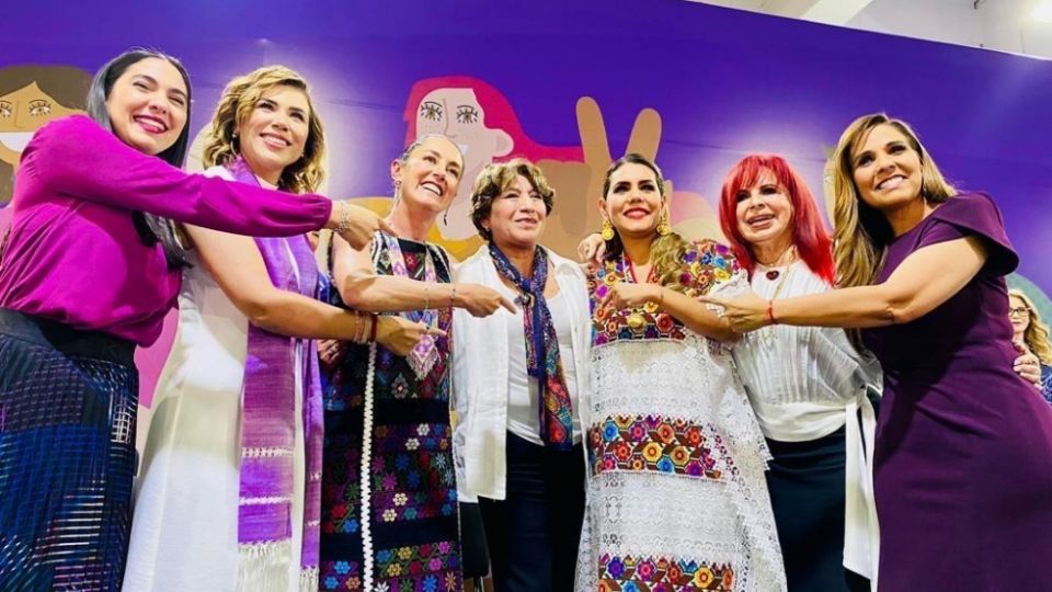 La maestra Delfina Gómez Álvarez está adelante en 41 encuestas al hilo publicadas en enero y febrero por 21 casas encuestadoras sobre las preferencias por la gubernatura del Estado de México