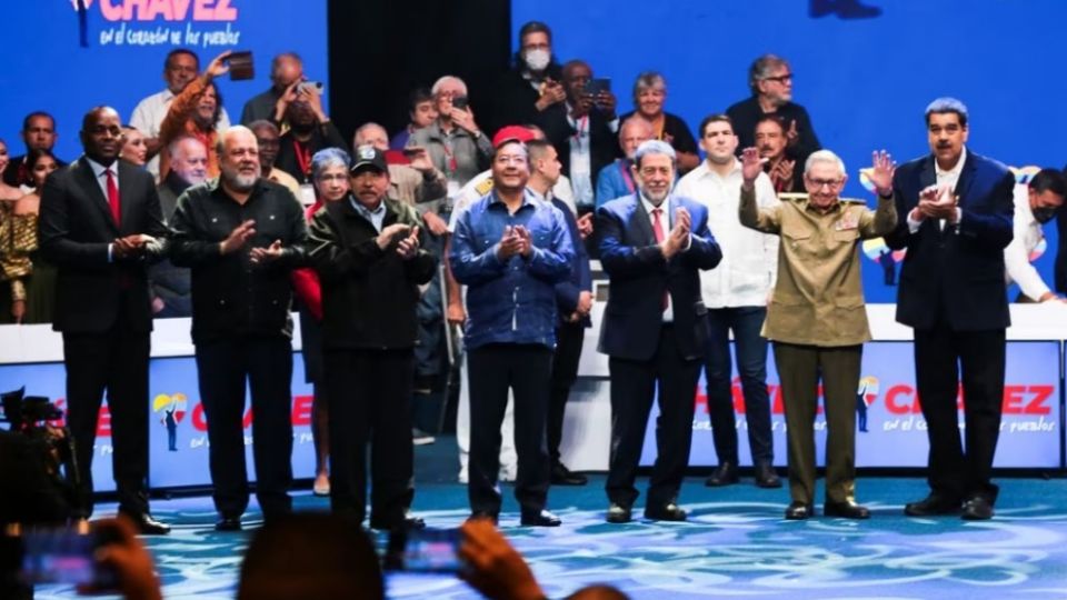 Los presidentes Luis Arce y Daniel Ortega y los expresidentes Raúl Castro, Rafael Correa, Manuel Zelaya y Evo Morales, entre otros, visitaron Venezuela en el décimo aniversario luctuoso de Hugo Chávez