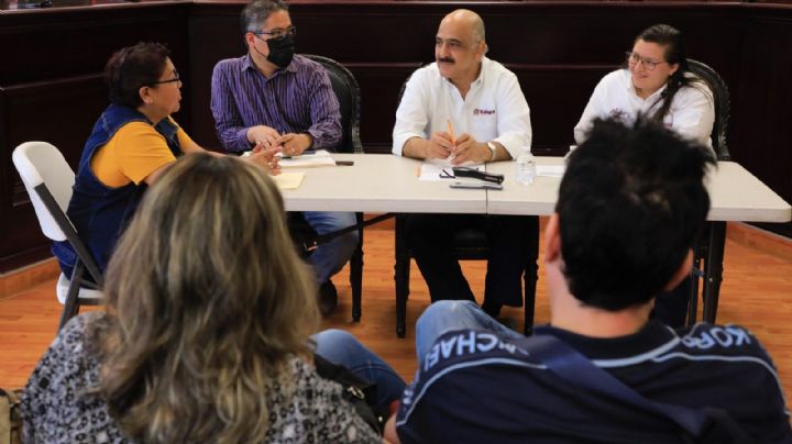 Atiende Ayuntamiento a vecinos de Santa Rosa 