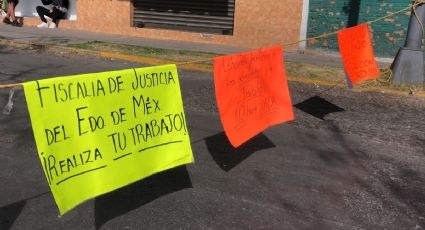 Manifestación en Toluca por robos a primaria, denuncian inoperancia de las autoridades