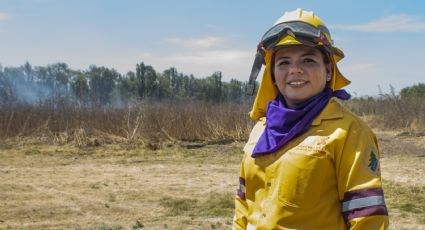 Mujeres brigadistas apagan incendios forestales y el machismo