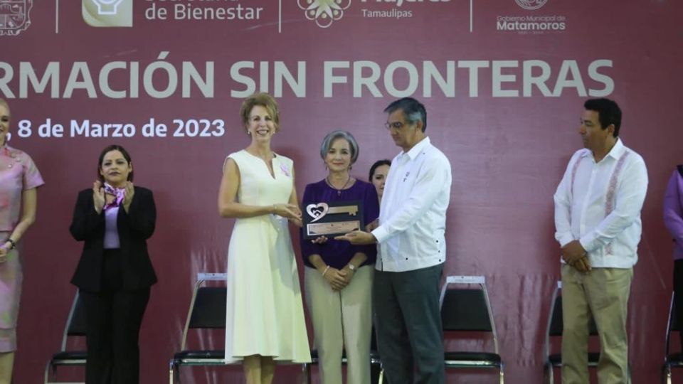 En este día, la presidenta del DIF Tamaulipas, María de Villarreal destacó que las mujeres deben empoderarse como personas valientes, además de resaltar su participación en todos los ámbitos.