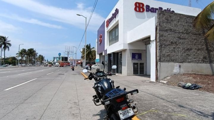 Asaltan a cuentahabiente dentro de sucursal BANBAJIO en Boca del Río