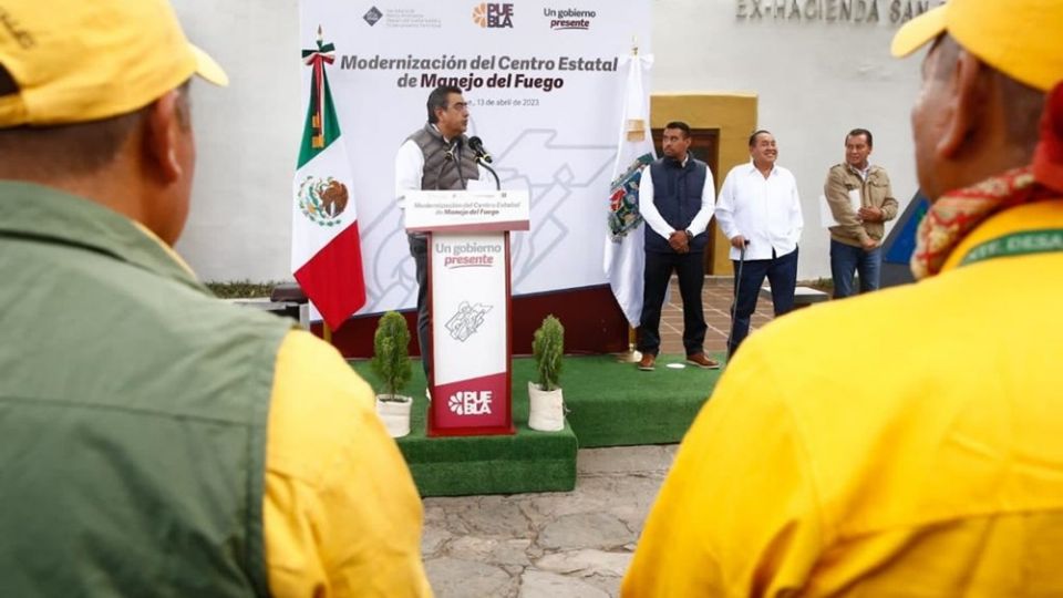 Con una inversión superior a los 14 mdp, el gobernador Sergio Salomón Céspedes Peregrina inauguró la modernización del Centro Estatal del Manejo del Fuego, ubicado en el Parque Estatal Flor del Bosque