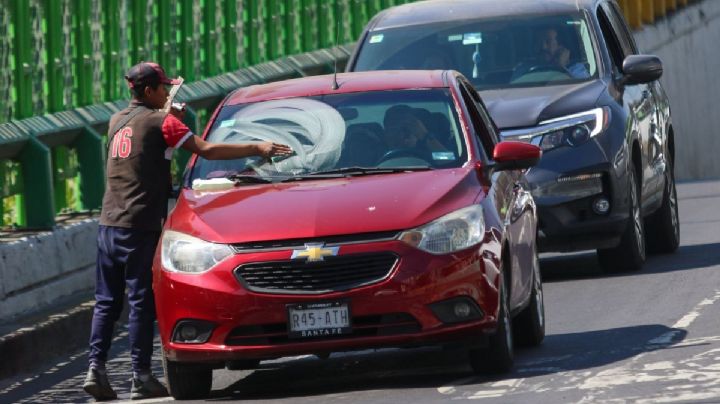 Limpiaparabrisas mata a conductor en semáforo por negarse a dar una moneda