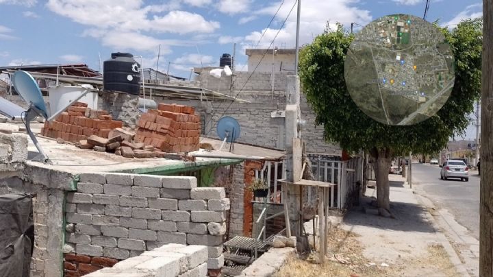 ¿Casas o trincheras? En esta colonia la gente vive debajo del nivel del suelo