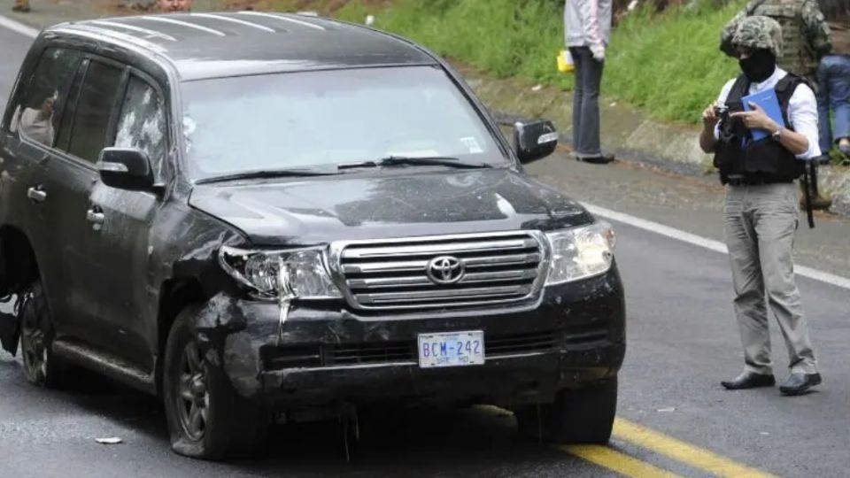 Así quedó la camioneta de los agentes federales en 2012