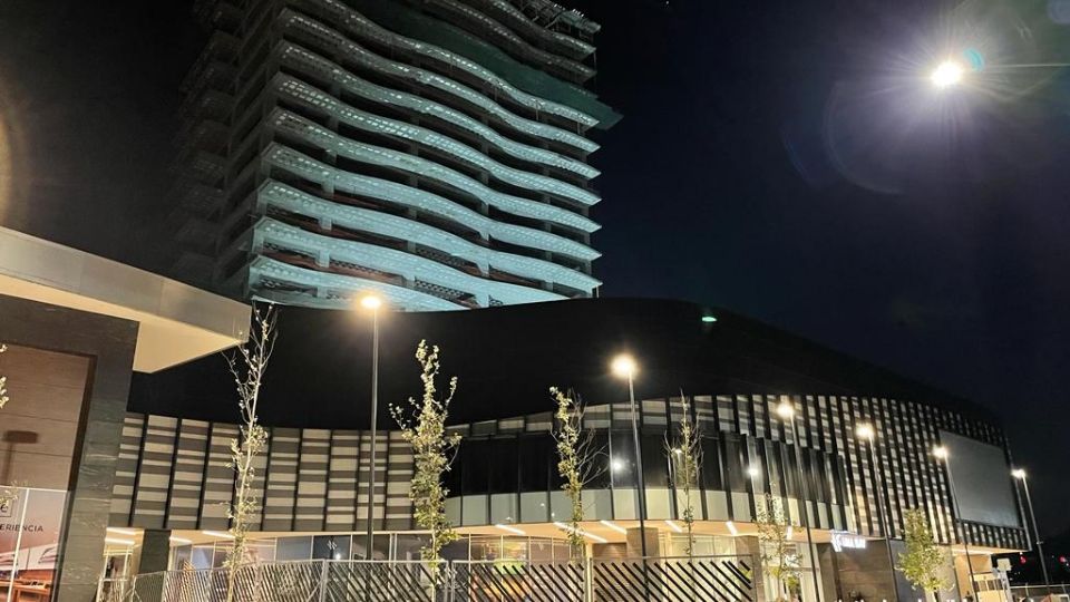 La fachada de City Center ya se ha dado a conocer , las vallas  que cubrían el  proyecto ya no están por lo que  puede apreciarse el frente