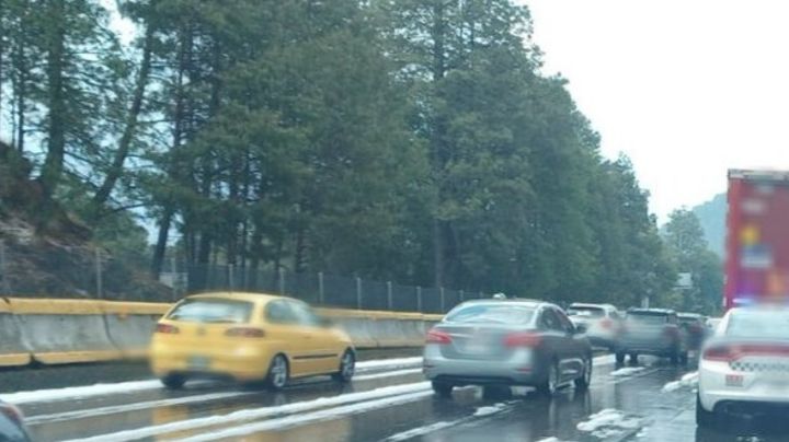 Carretera México-Cuernavaca: Granizada sorprende y detiene el tráfico