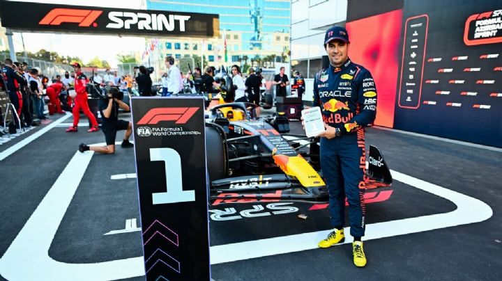 Checo Pérez supera a Verstappen y Leclerc para ganar la carrera Sprint del GP de Azerbaiyán