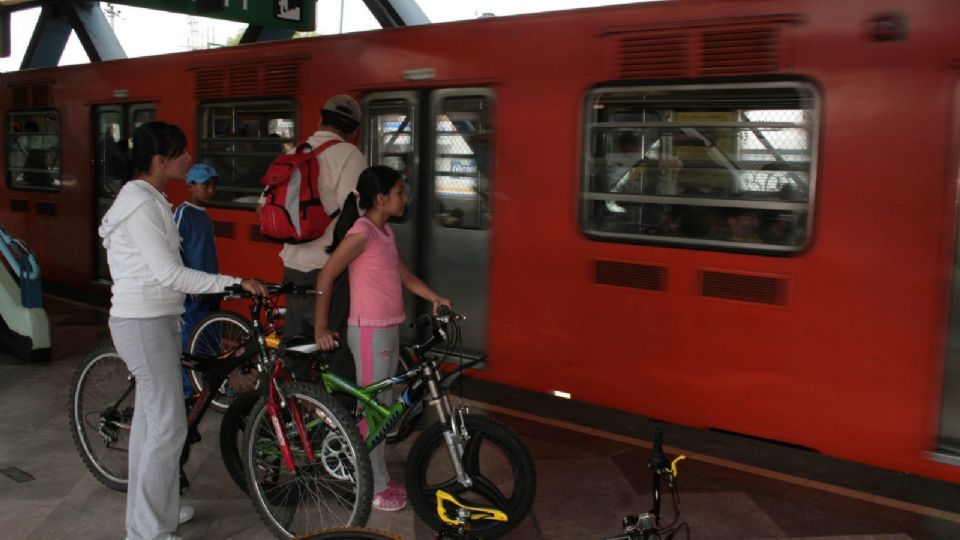 El Sistema de Transporte Colectivo Metro ofrecerá sus servicios en un horario de las 07 am a 12 am y se podrá ingresar con bicicletas a la red de transporte